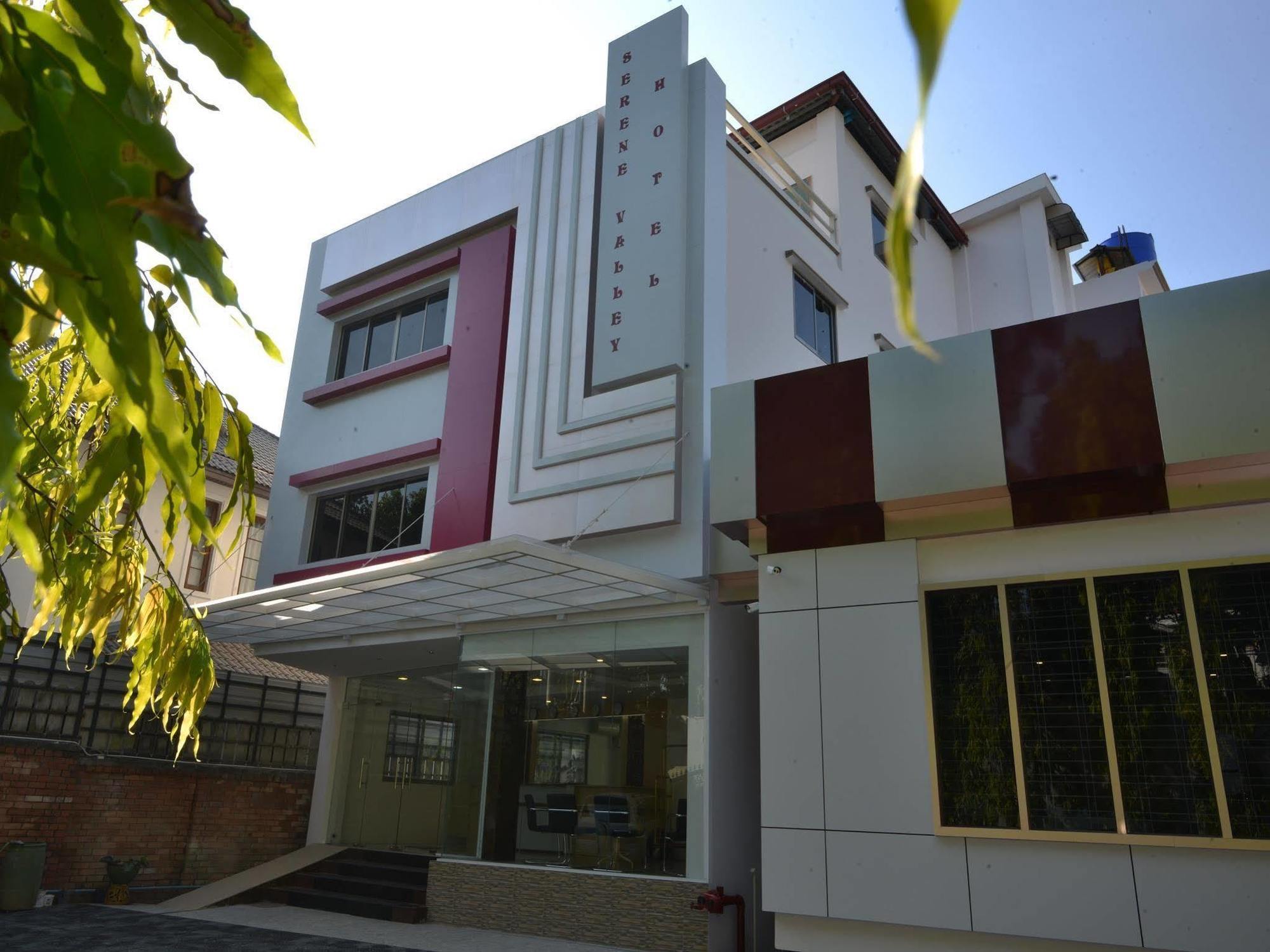 Serene Valley Hotel Rangum Exterior foto